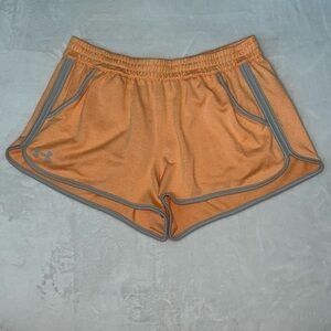 Under Armour HEATGEAR Orange/Gray LOOSE Shorts w/pockets Size Medium